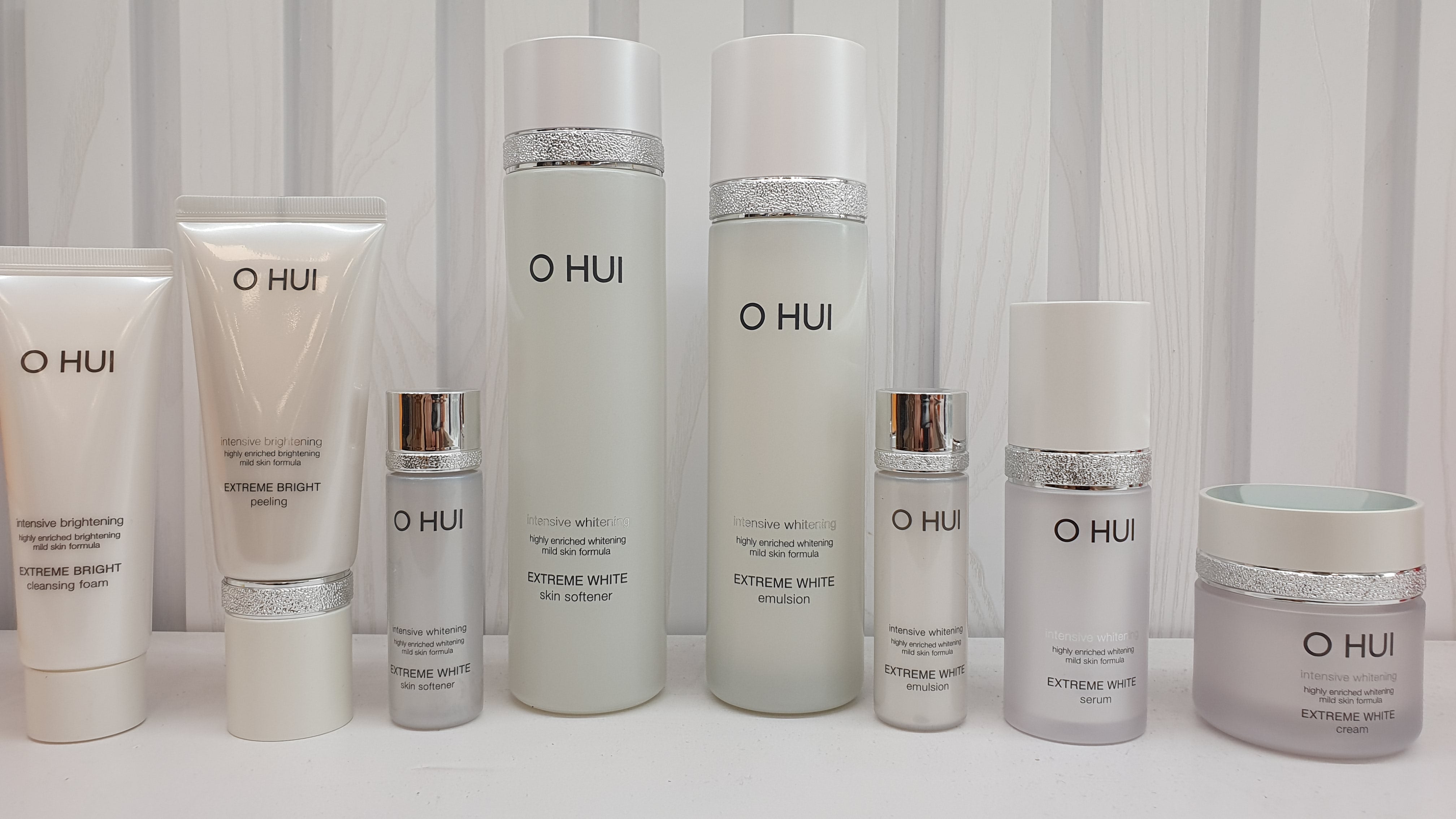 OHUI Intensive whitening - Extreme White (4pcs Special Set)