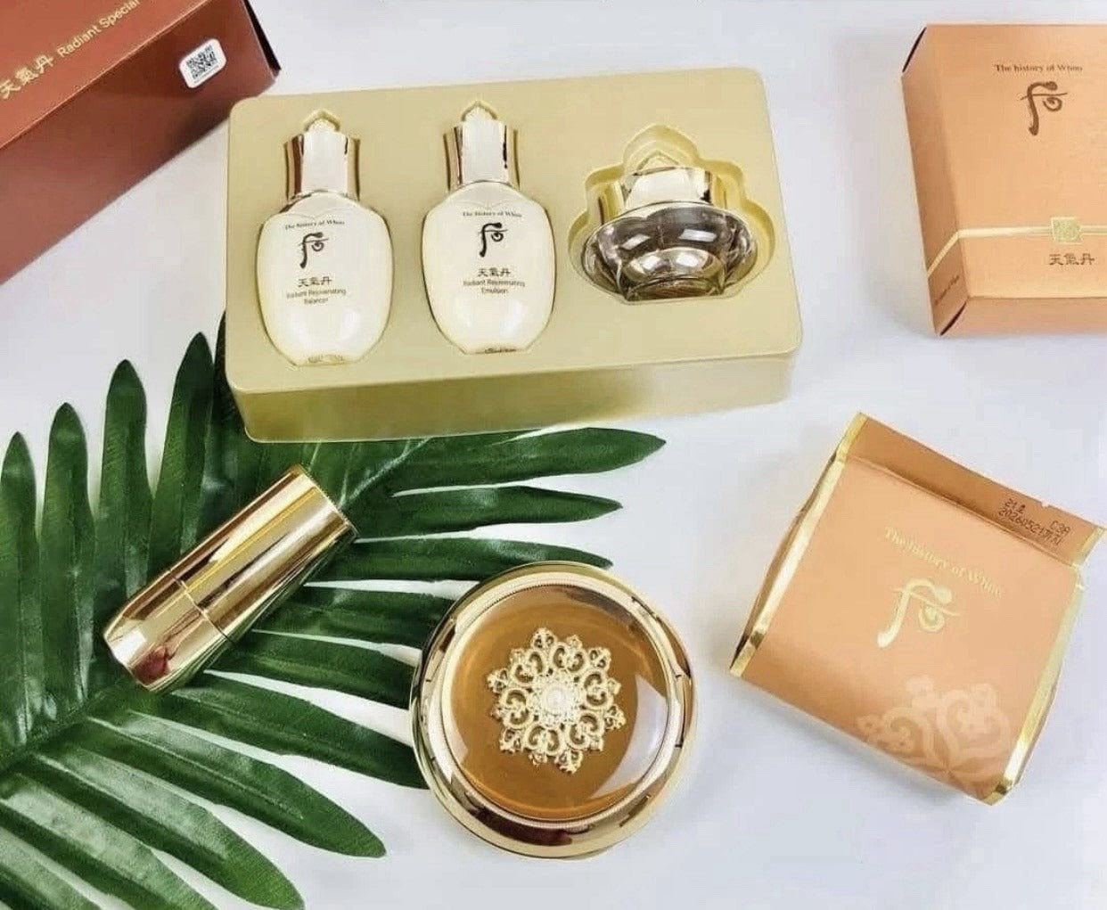 THE HISTORY OF WHOO Cheongidan Radiant Essence Cushion SPF50+/PA+++ #21 Special Set
